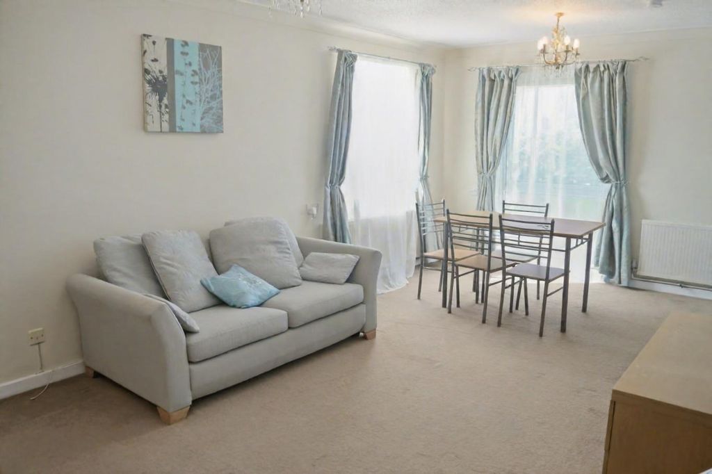 Property photo 2 of 7 Dsc07378_1.Jpeg