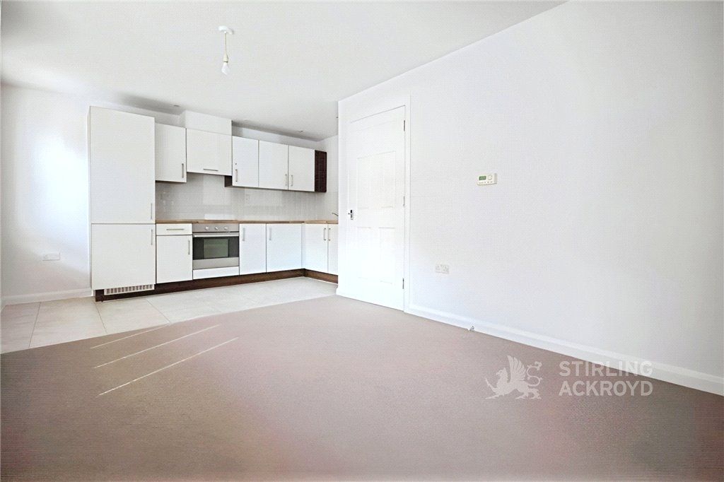 Property photo 2 of 10 Kitchen/Living Room
