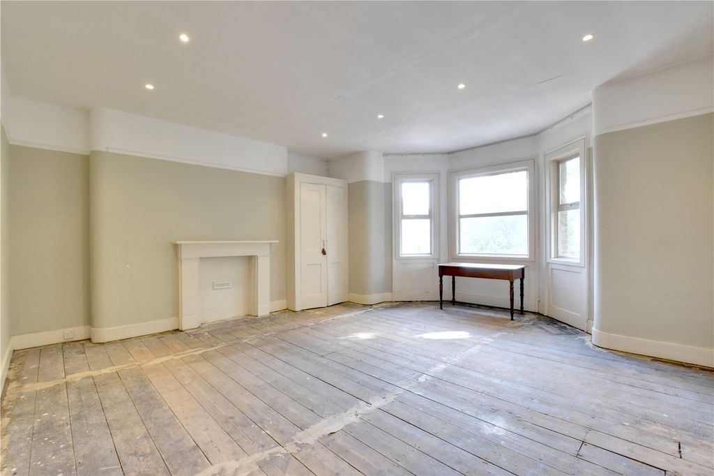 Property photo 2 of 14 Picture No. 02