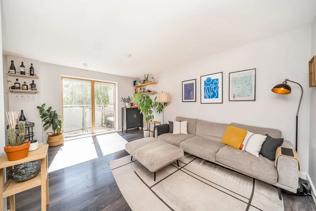 Chris Pullen Way, Holloway N7 - View 3