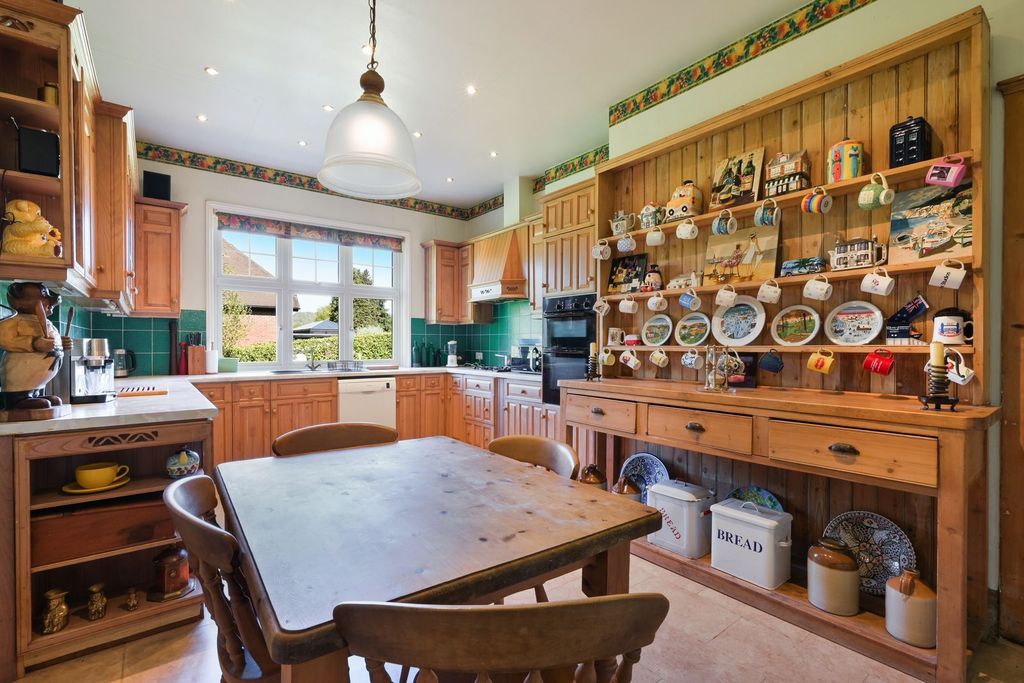 Additional image 11 of 6 bed detached house for saleQuarry Road, Oxted, Surrey RH8