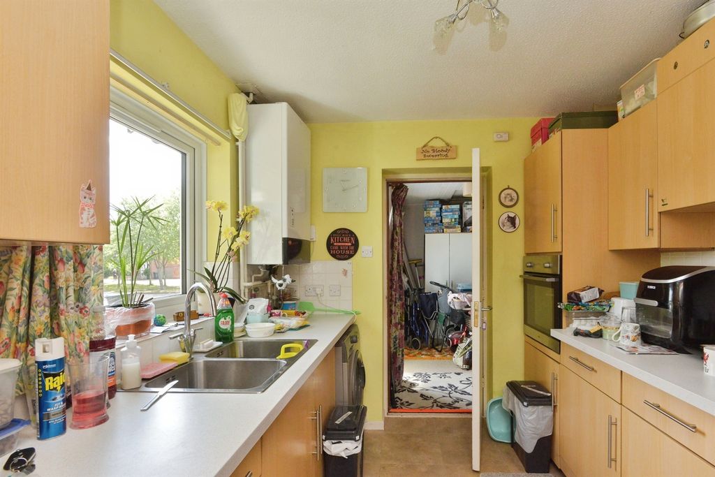 Property photo 3 of 16