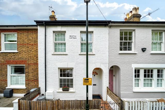 Property photo 2 of 17 External