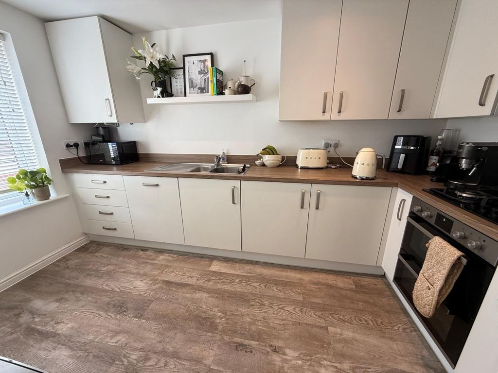 Property photo 2 of 12 6.Jpg
