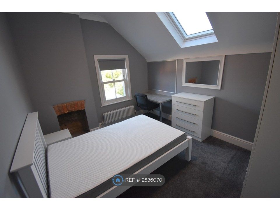 Property photo 2 of 13