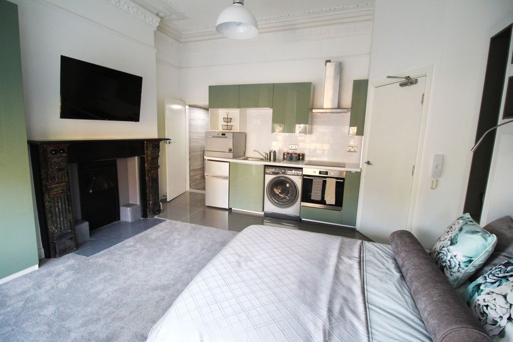 Property photo 3 of 4