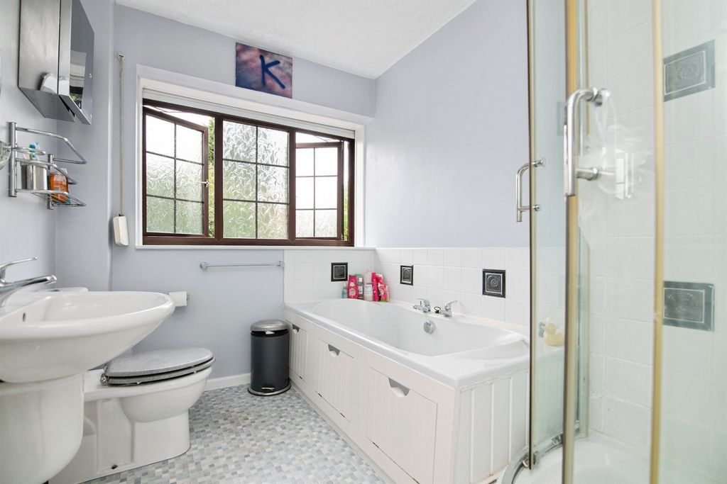Additional image 14 of 3 bed semi-detached house for saleLeslie Rise, Tividale, Oldbury B69