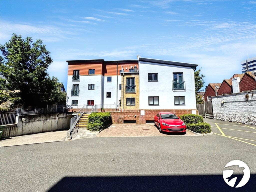 Property photo 1 of 13 External