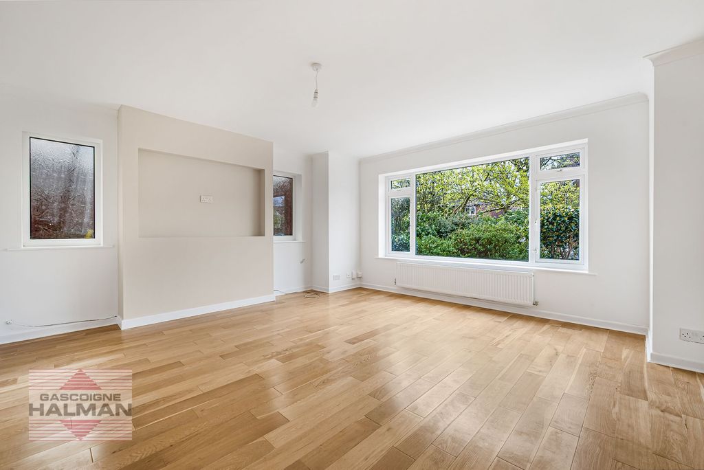 Property photo 3 of 24