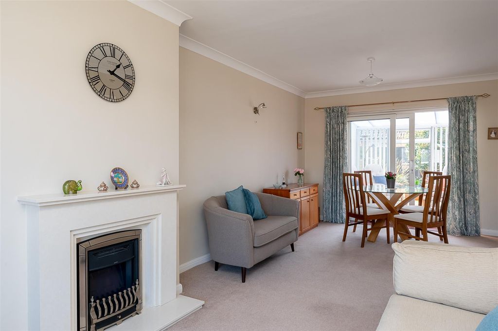 Property photo 2 of 14 Living / Dining