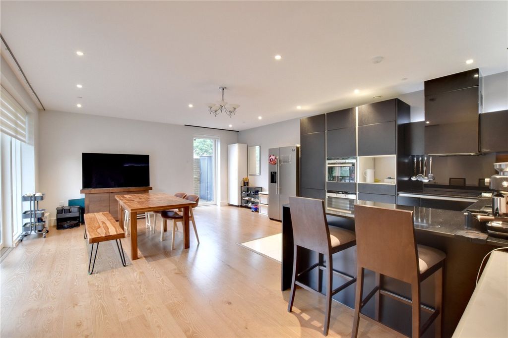 Property photo 3 of 27 Picture No. 21