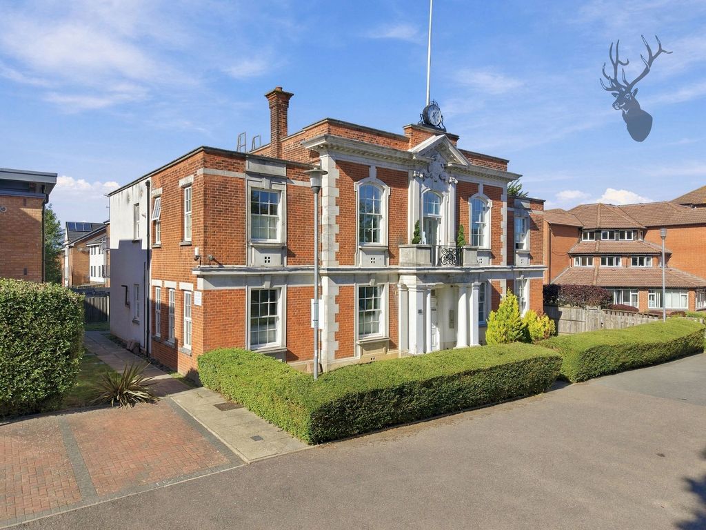 Property photo 1 of 18