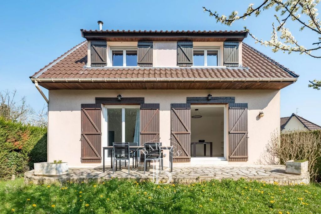 Property photo 1 of 21