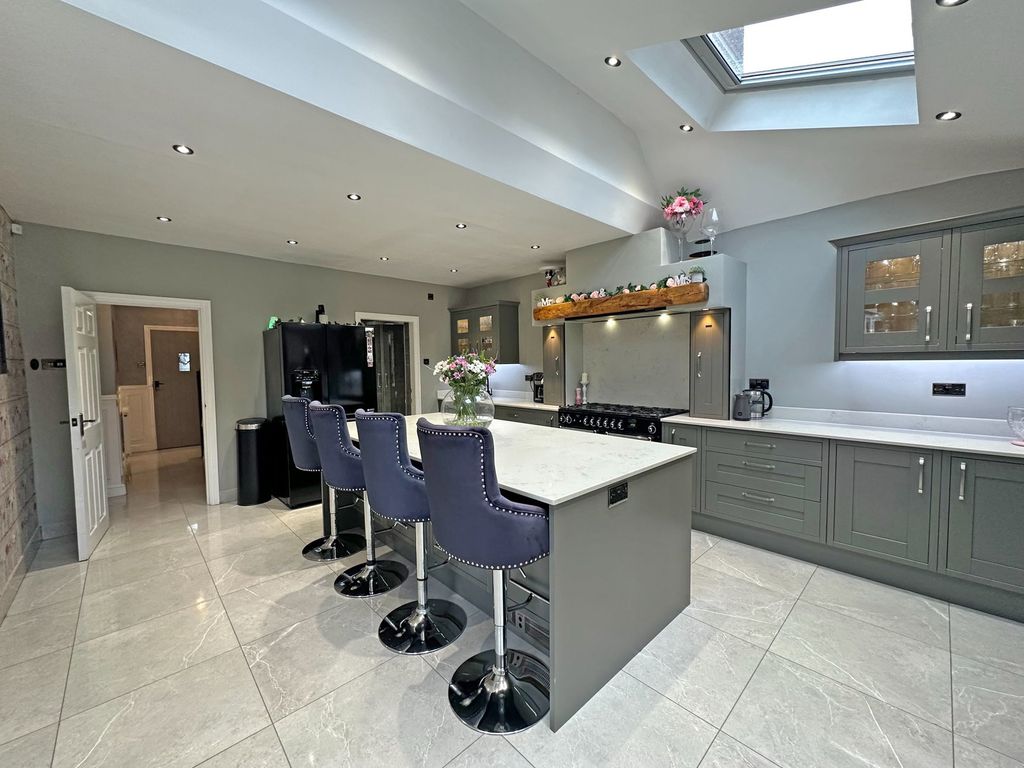 Property photo 1 of 46