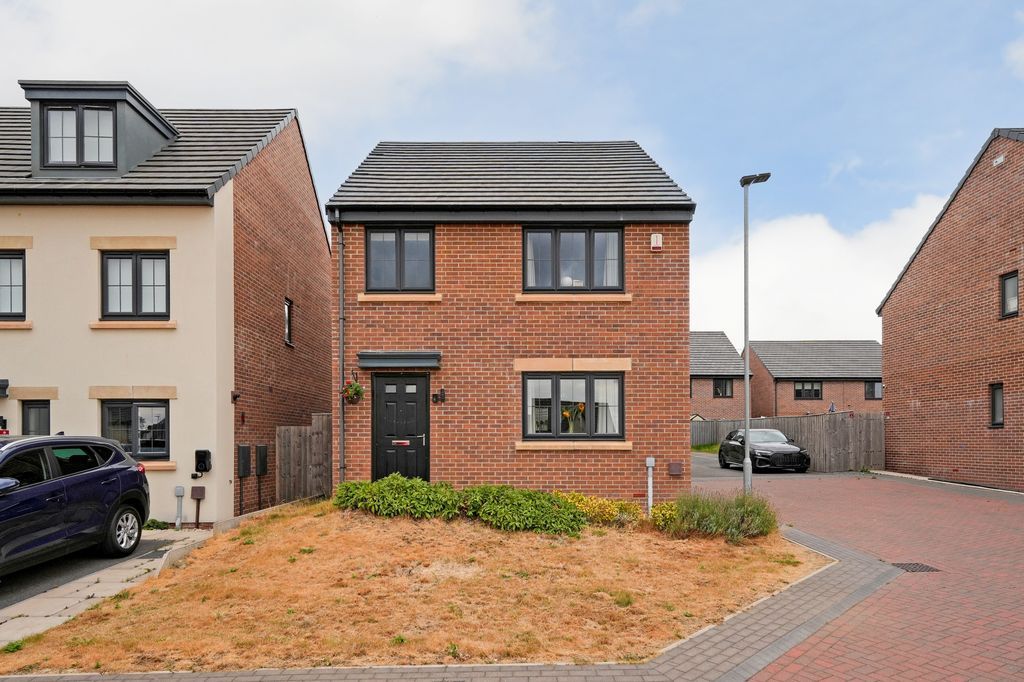 Property photo 1 of 33
