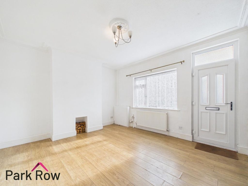 Property photo 2 of 26 Entrance