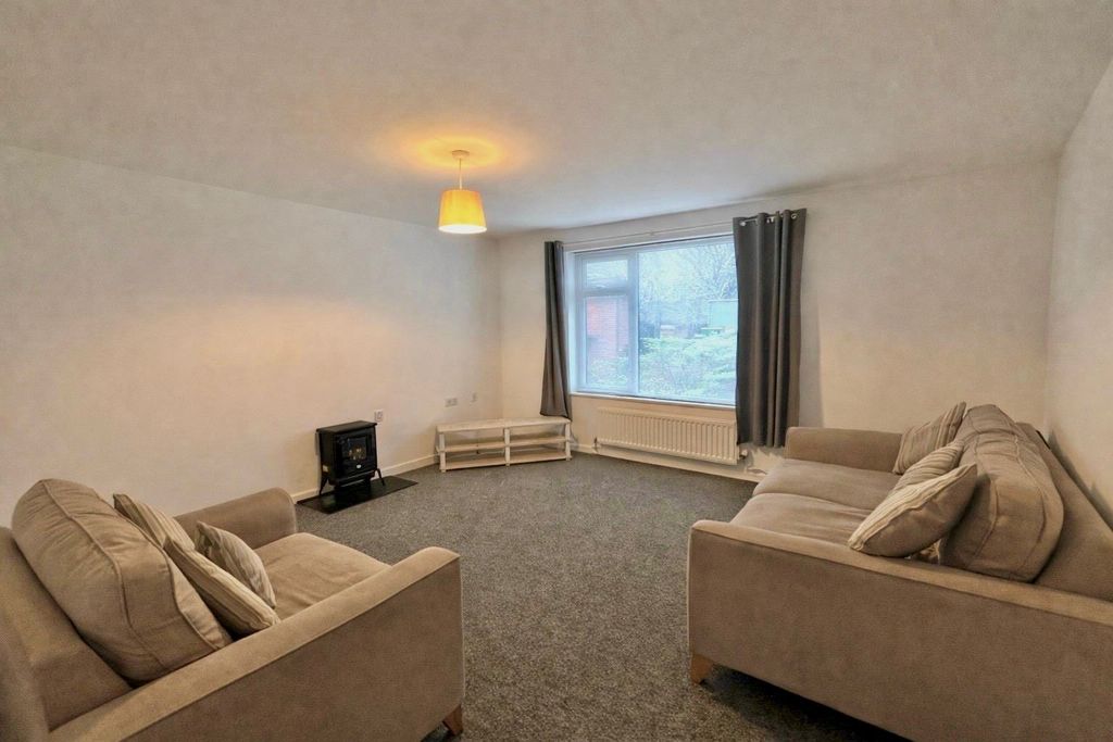 Property photo 3 of 6 Living Room