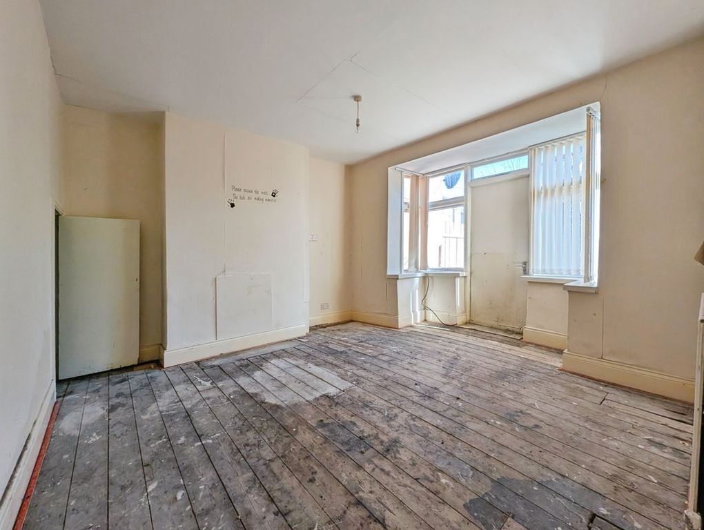 Property photo 2 of 10 Photo 5