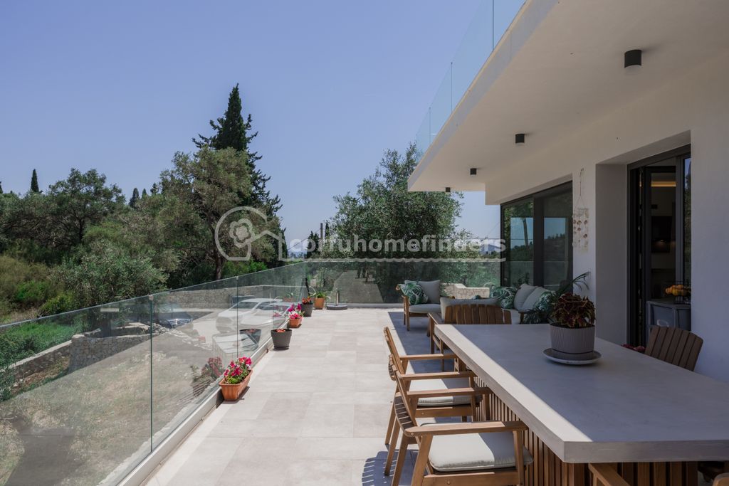 Property photo 3 of 21 Eating Terrace