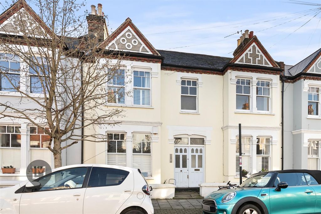 Property photo 1 of 5 External