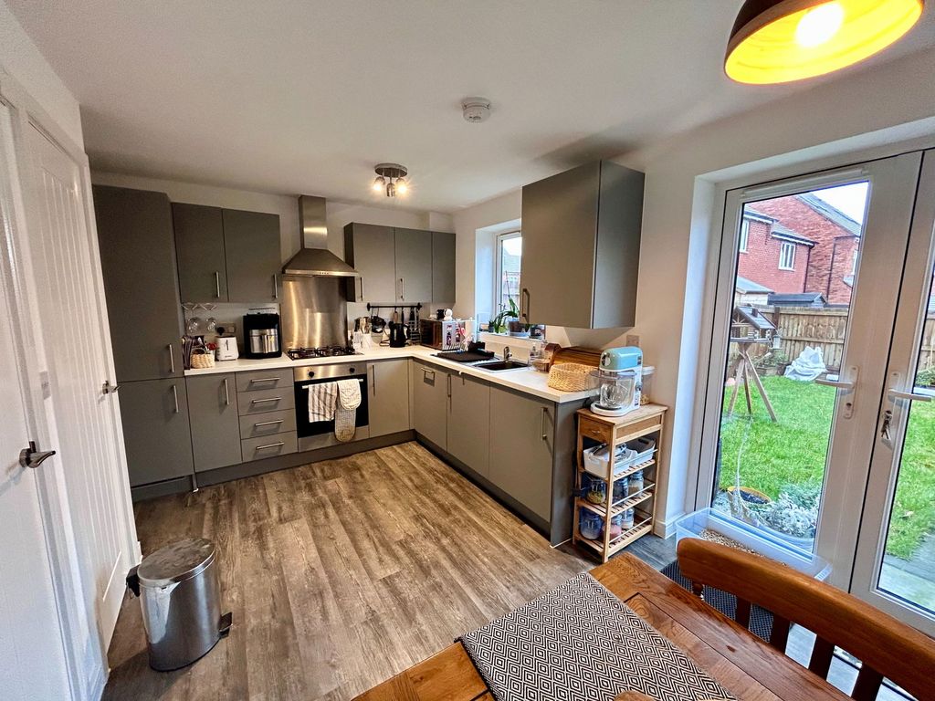 Property photo 3 of 23