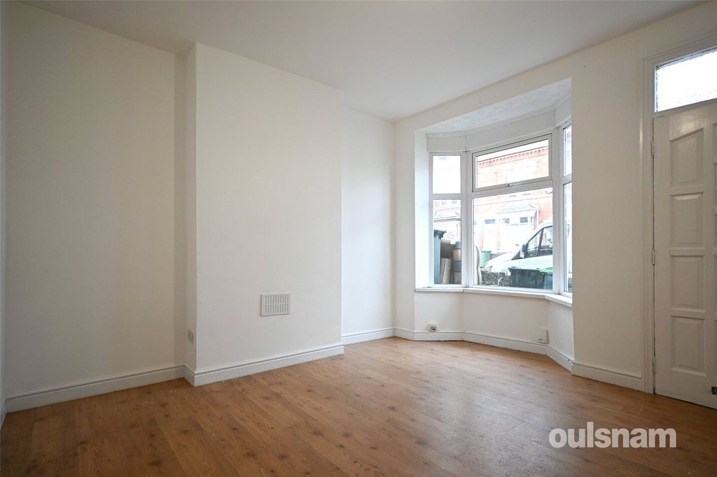 Property photo 2 of 15 Picture No. 12