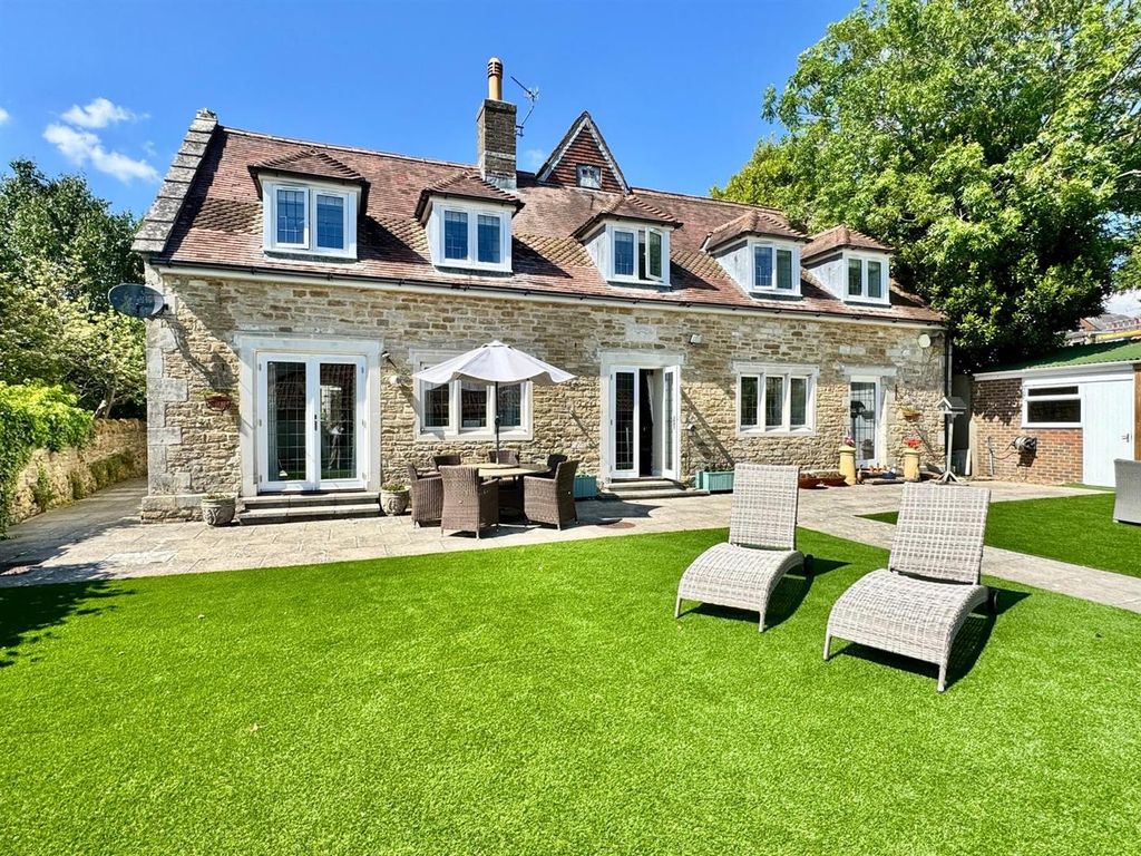 Property photo 1 of 30 E9143E56-c06B-48d0-A00c-5A3A523B8Ccb.Jpeg