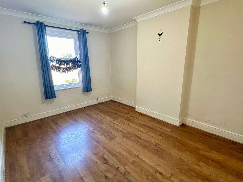 Property photo 3 of 8 Img_1618