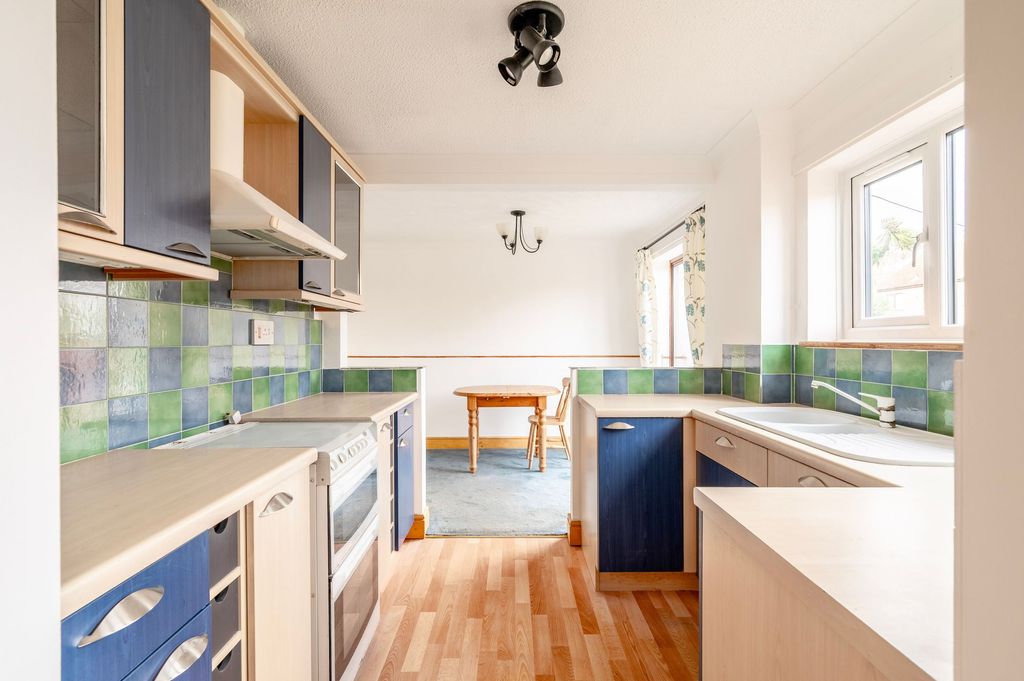 Property photo 3 of 20