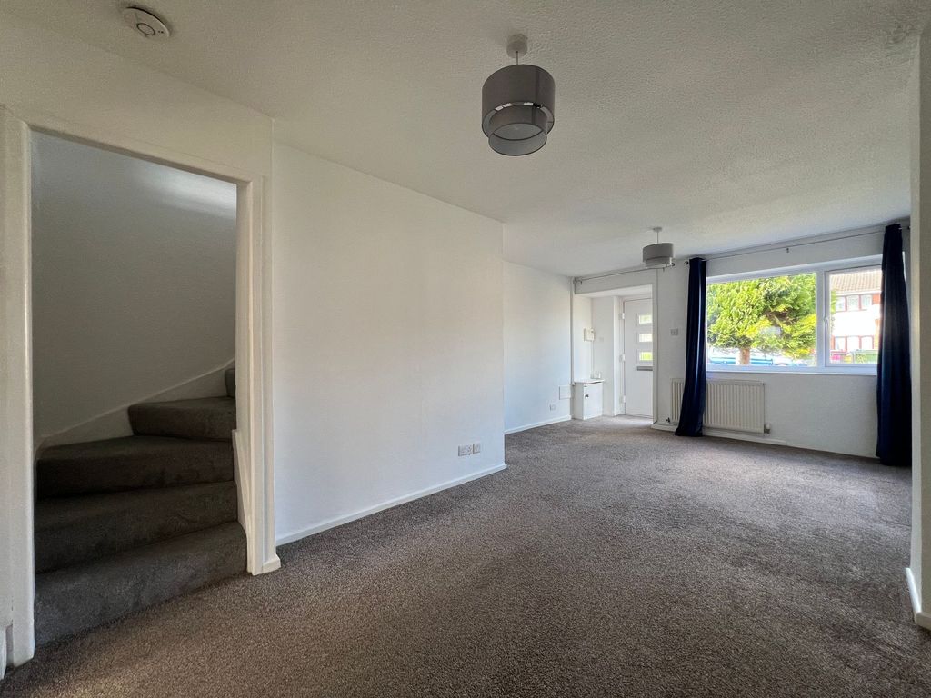 Property photo 2 of 17 Lounge