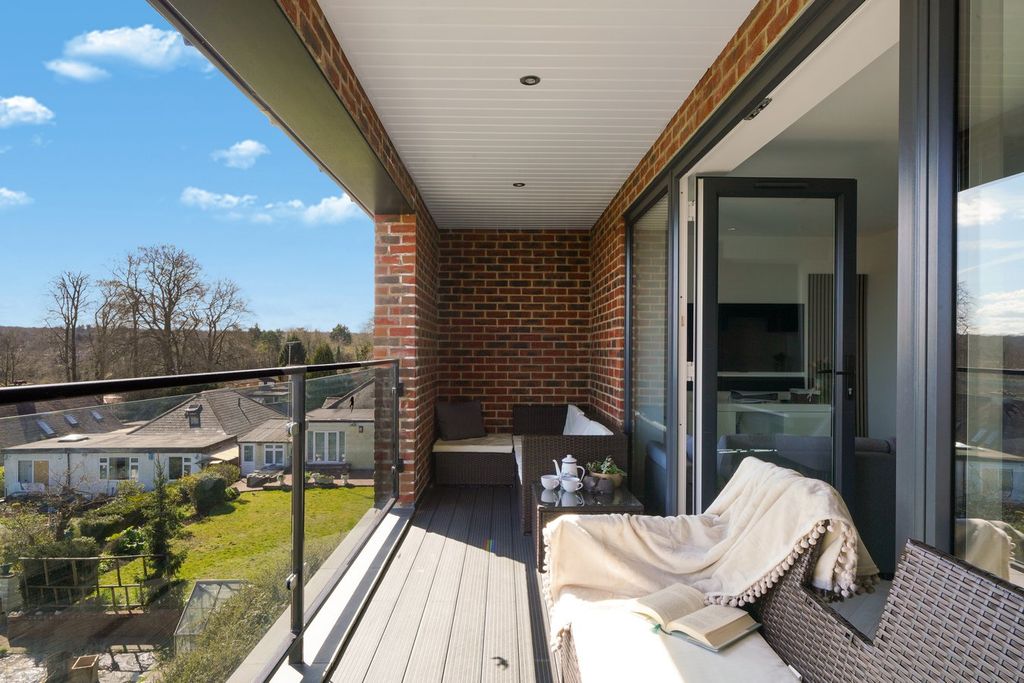 Additional image 13 of 2 bed flat for saleLynne Close, Flat 6, South Croydon CR2