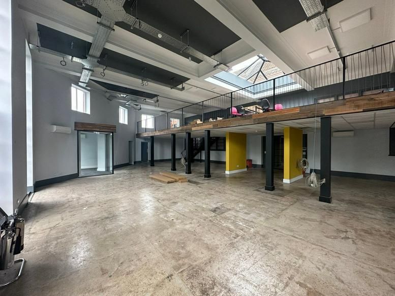 Property photo 2 of 23