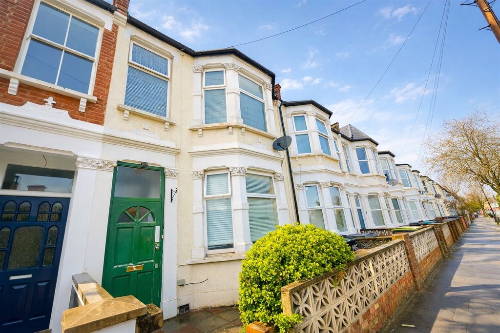 Property photo 1 of 6 Picture No. 14