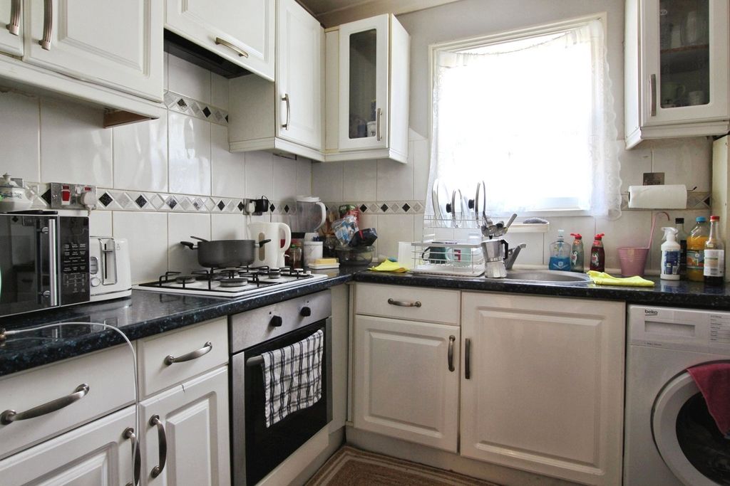 Property photo 2 of 19 Picture No. 02