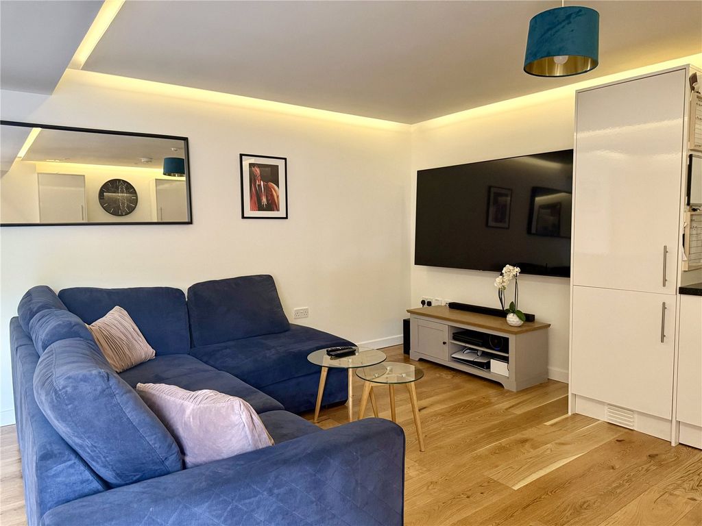 Property photo 3 of 10 Picture No. 09