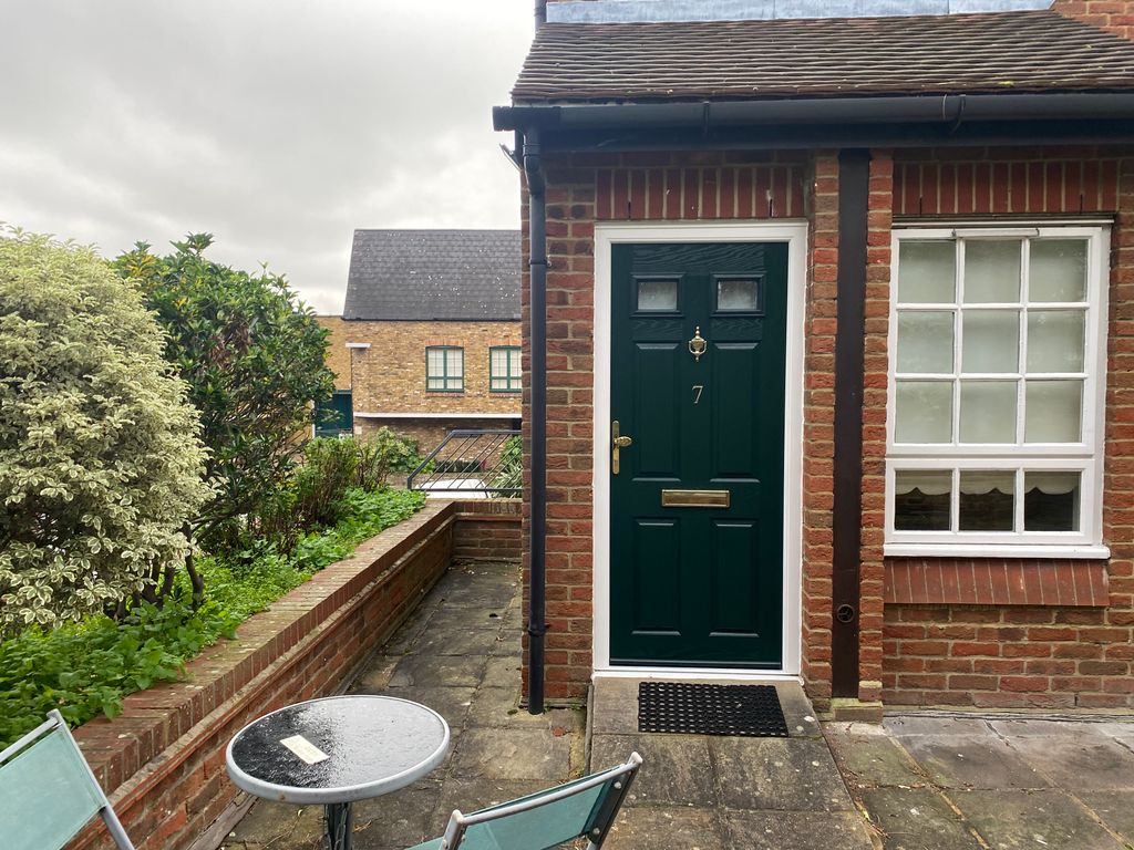 Property photo 3 of 12