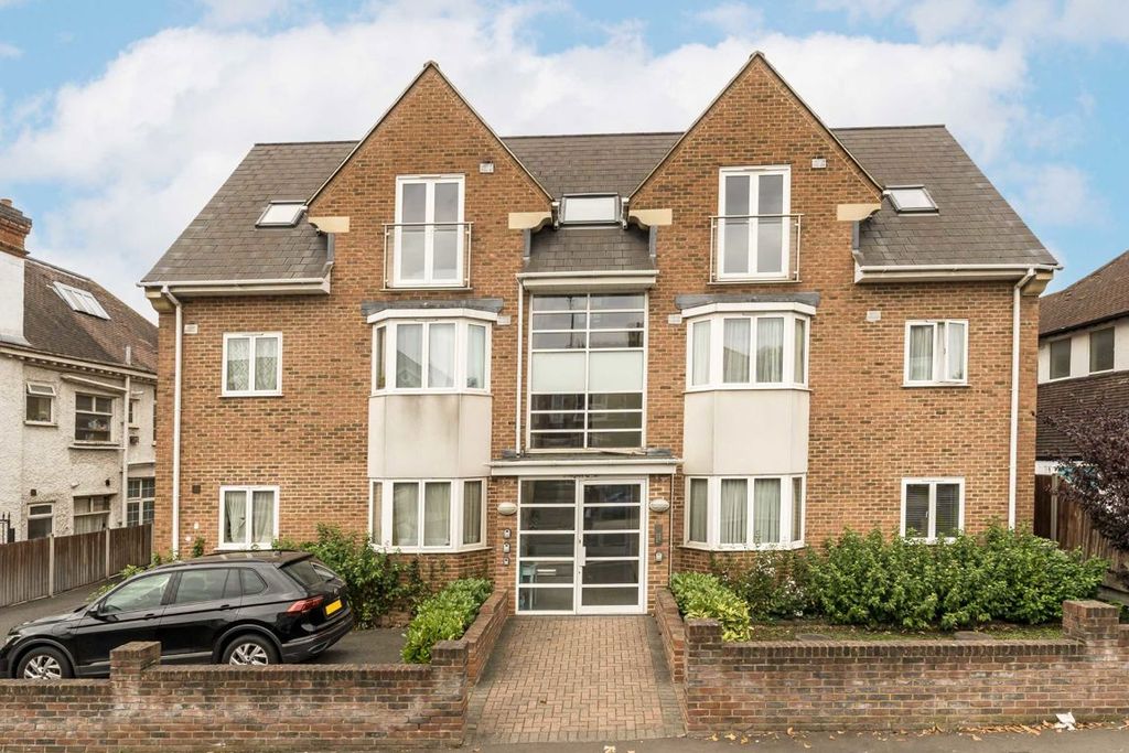 Property photo 1 of 6