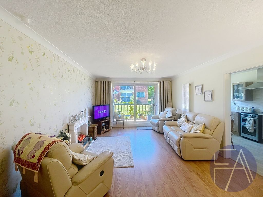 Property photo 3 of 17 5174703
