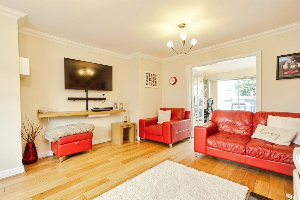 Property photo 3 of 19