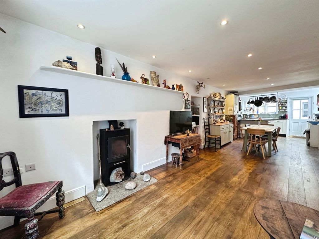 Property photo 3 of 27 51834113