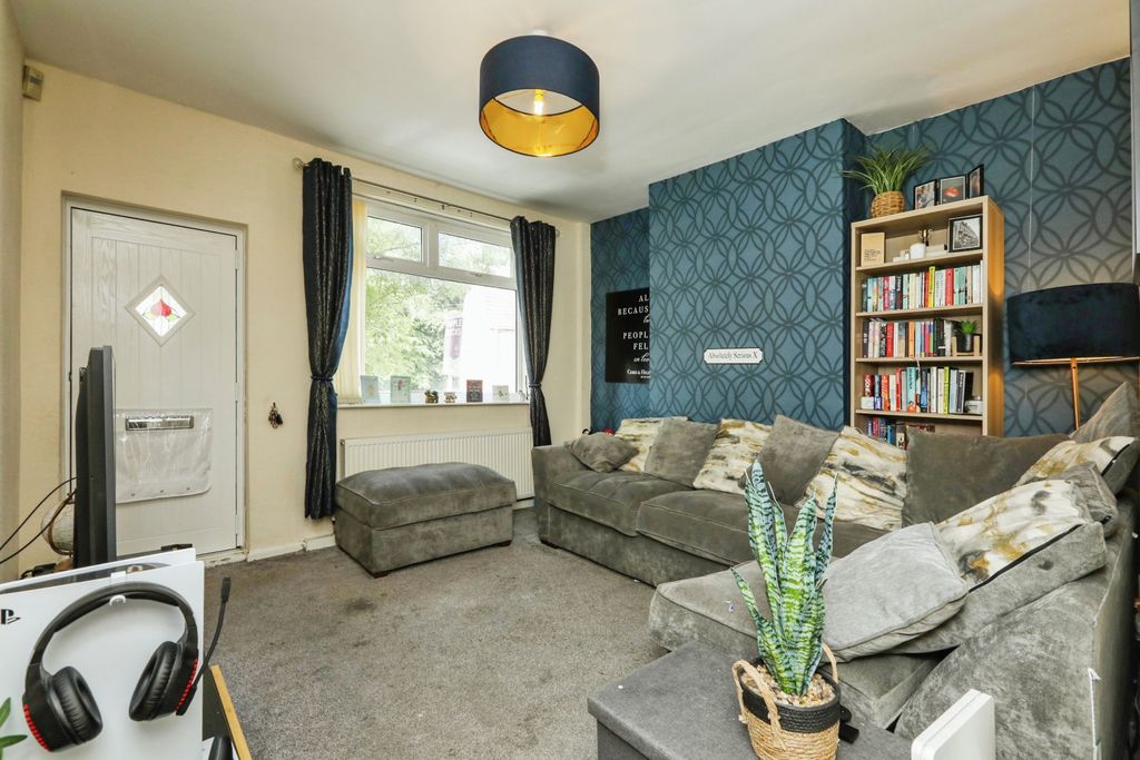 Property photo 3 of 15