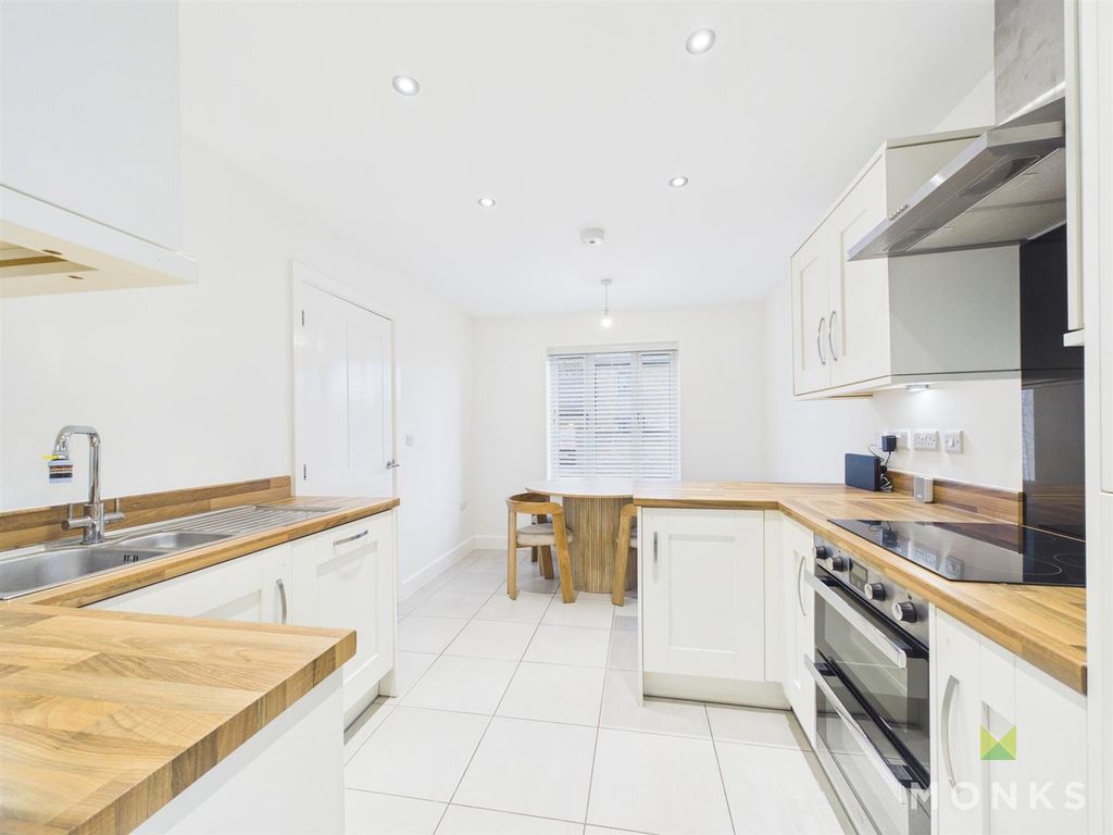 Property photo 2 of 15 Cam01520G0-Pr0332-Still015.Jpg