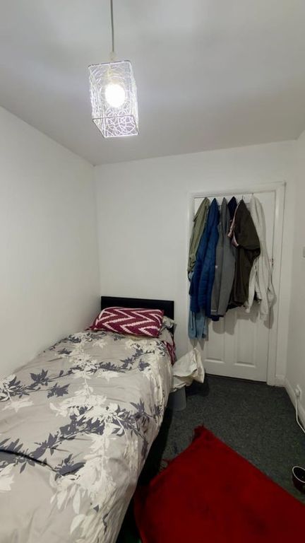 Property photo 1 of 2