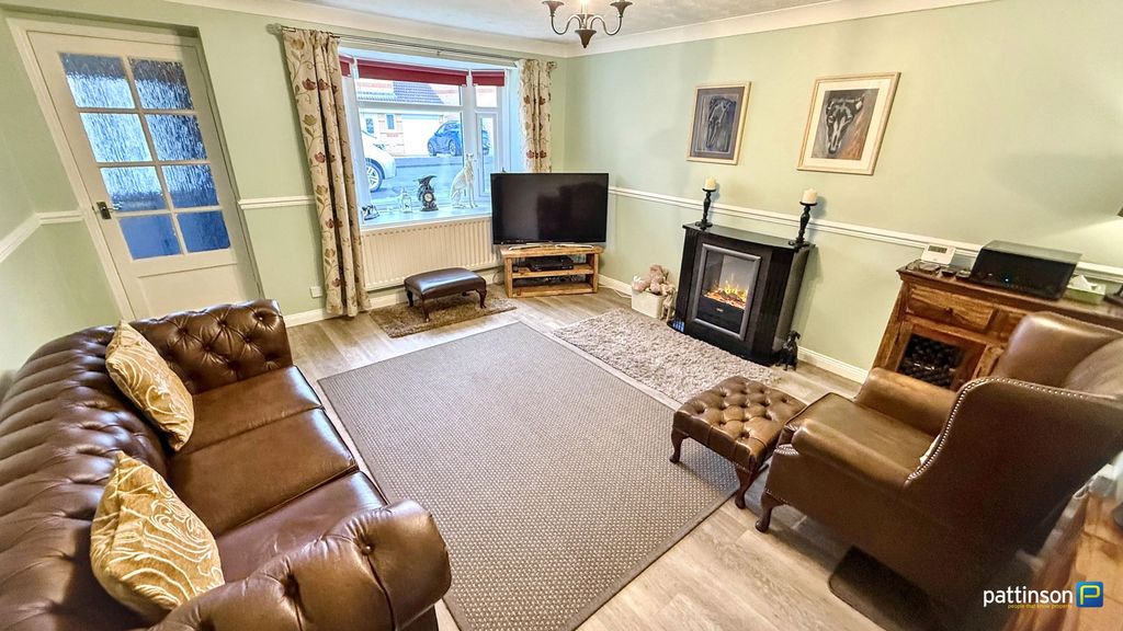 Property photo 2 of 20