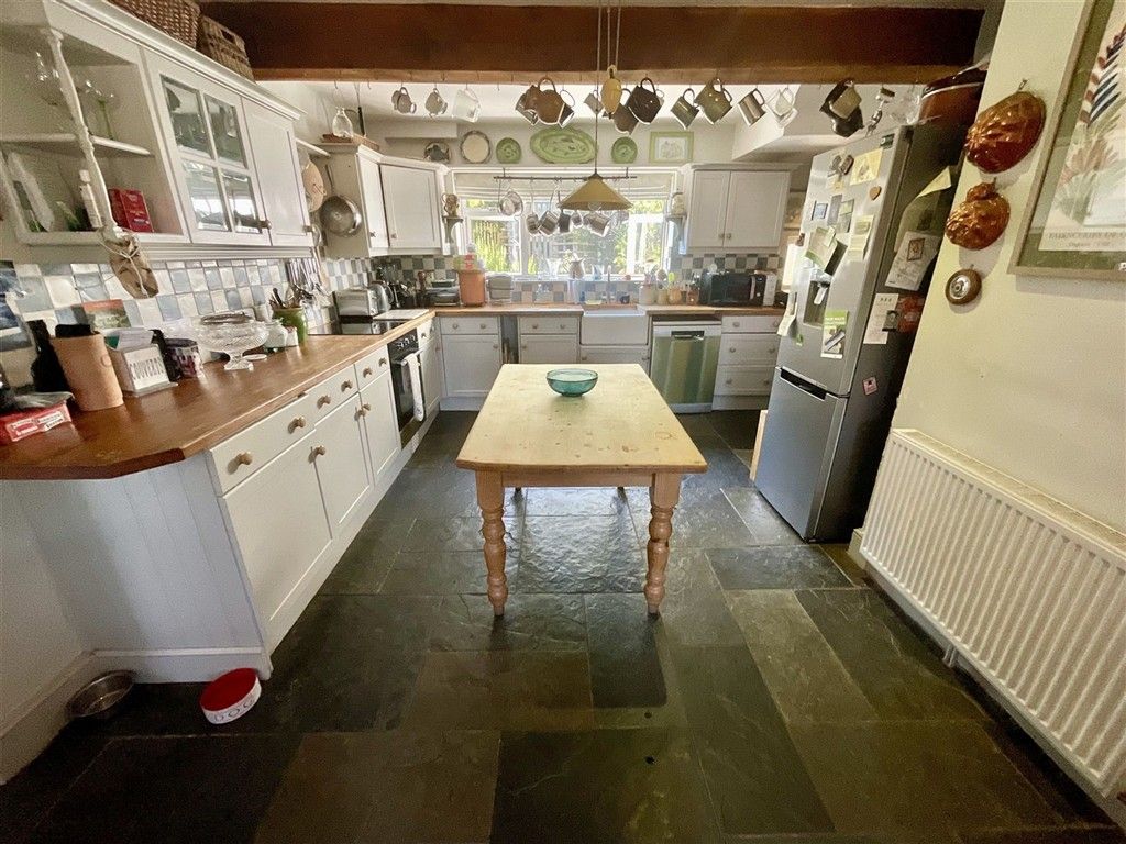 Property photo 2 of 16 Kitchen
