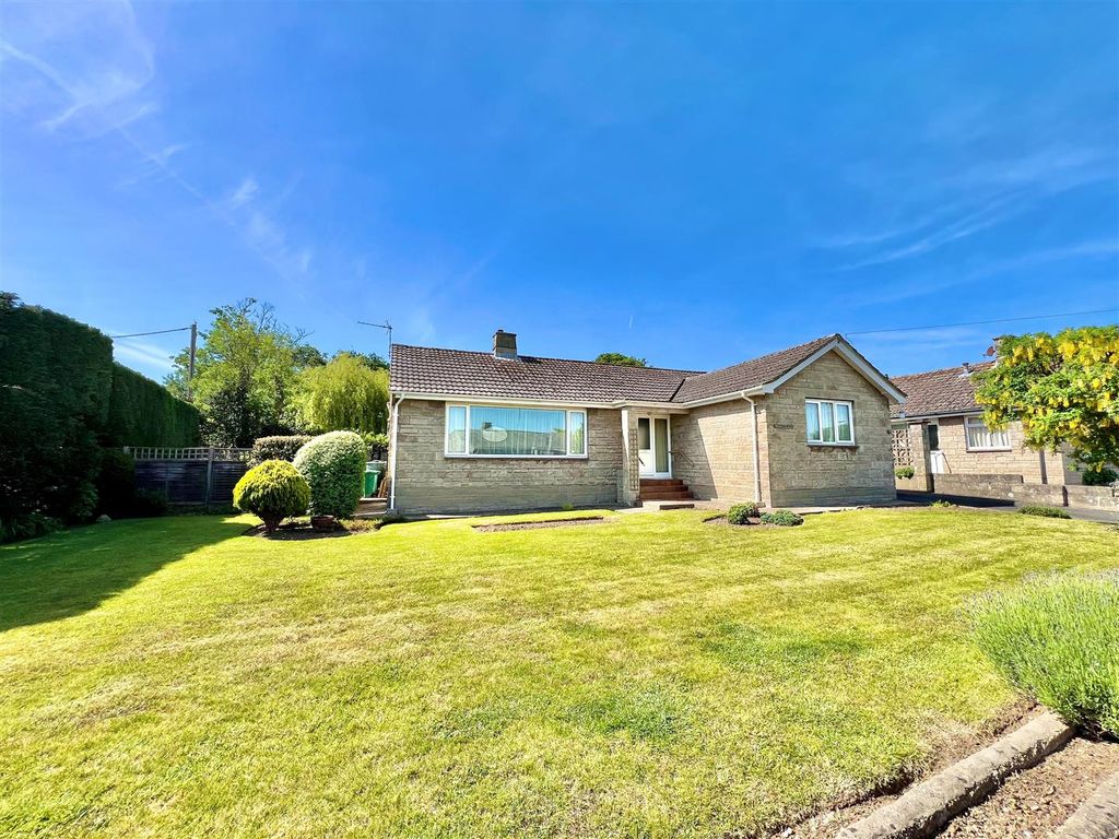 Property photo 1 of 20