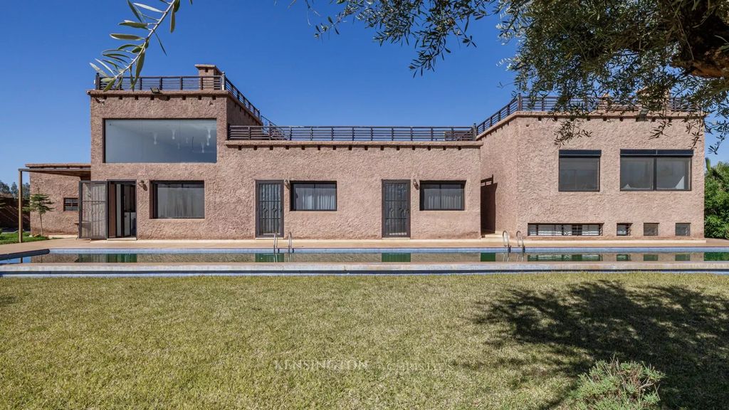 Property photo 1 of 48