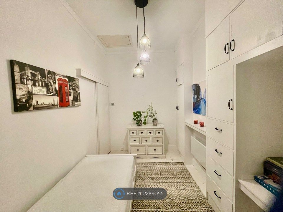 Property photo 3 of 5