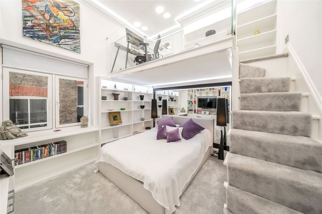 Property photo 3 of 9