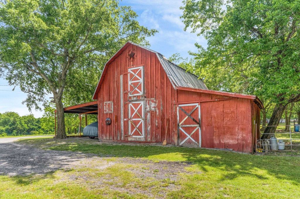 Property photo 2 of 3 <Alttext/>